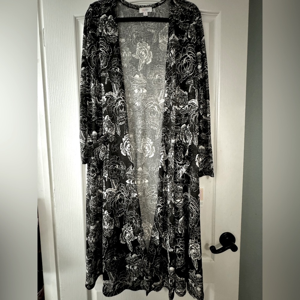 Lularoe Sarah Sweater BNWT Medium